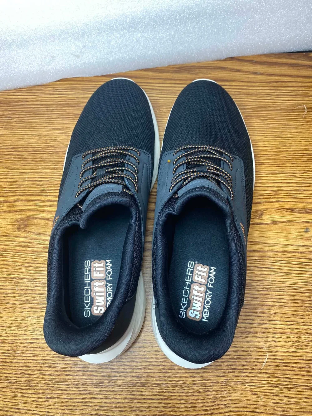 Skechers Mens Swift Fit Memory Foam Slip On Comfort Size 10M SN 182006 Black NEW